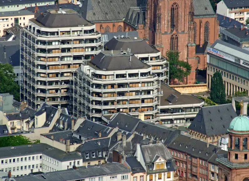 Technisches Rathaus Frankfurt kleiner - Foto von I. Dontworry, Wikimedia Commons