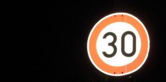 UPDATE&: Tempo 30 in Mainz auf Hauptverkehrsachsen ab sofort unwirksam – Verkehrsdezernentin Steinkrüger hält an Tempolimit fest