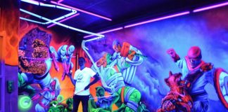 Schwarzlichthelden feiern ein Jahr 3D-Minigolf – Gratis-Spieltag für sozial benachteiligte Personen am 22. Januar