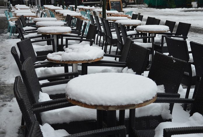 Tolle Winterwelt in Mainz – Schneefreuden, Autofahrerleiden und Chaos bei Bus und Bahnen