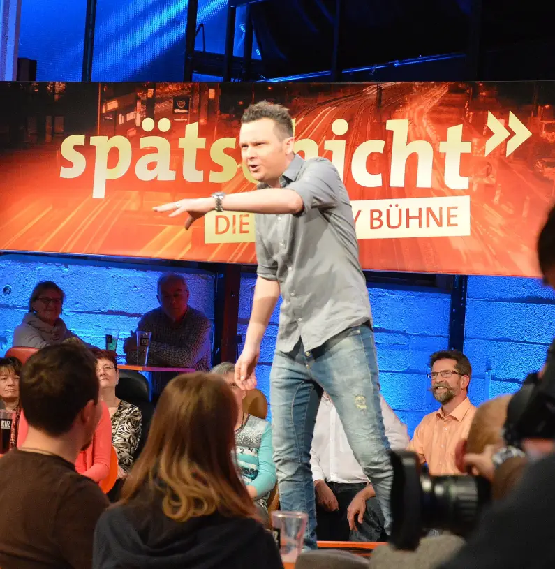 Comedian Tobias Mann im Januar 2015 bei einem Auftritt in der SWR-Sendung Spätschicht