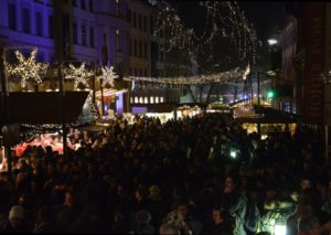 Gedränge in der Budengasse - so wird der Mainzer Weihnachtsmarkt 2020 sicher nicht aussehen. - Foto: gik