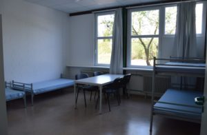 Zimmer in einer Mainzer Flüchtlingsunterkunft, hier die Wormser Straße vor Bezug. - Foto: gik