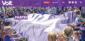 Homepage der neuen Europapartei Volt im Internet, die Parteifarbe ist lila. - Foto: gik
