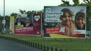 Wahlplakate in der Mainzer Rheinallee. - Foto: gik