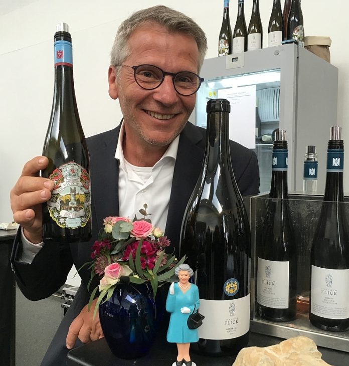 Ein „Hock“ vom Königin Victoriaberg für Prinz Charles und Camilla – Rheingau-Winzer Flick kredenzt beim Empfang der Royals seinen Riesling