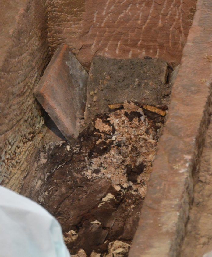 Identität des Toten im Sarkophag in der Johanniskirche immer mysteriöser – Kein Ring, Kein Bischofsstab