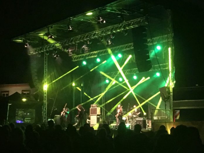 Parteien? – „Müsste man genau jetzt erfinden“ – 45. Open Ohr diskutiert, feiert, tanzt – Kritik an Zusammensetzung der Podien