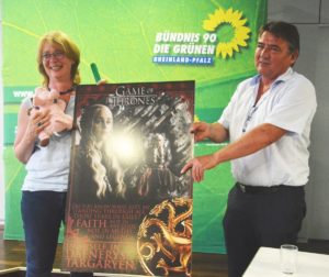 "Game of Thrones" bei den Grünen - die Partei kürte Tabea Rößner zur OB-Kandidatin, - Foto: gik