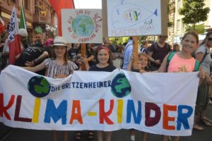 Die Bretzenheimer Klima-Kids im Juli 2019 bei Fridays for Future Mainz. - Foto: gik
