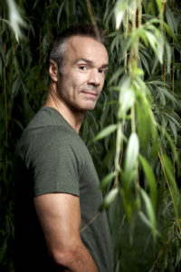 Schauspieler Hannes Jaenicke ist seit zehn Jahren engagierter Umweltaktivist. - Foto: Jaenicke