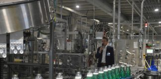 Weltrekord bei recycelten Kunststoffflaschen – Frosch will Recyclat-Flaschen aus der Öko-Nische holen und Kreislauf etablieren