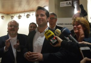 Der parteilose OB-Kandidat Nino Haase (CDU/ÖDP/FW) schaffte es in die Stichwahl zum Oberbürgermeister von Mainz. - Foto: gik