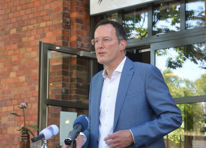 E I L – Ebling bleibt Oberbürgermeister von Mainz