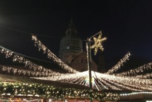 Friedlich war der Mainzer Weihnachtsmarkt 2019. - Foto: gik