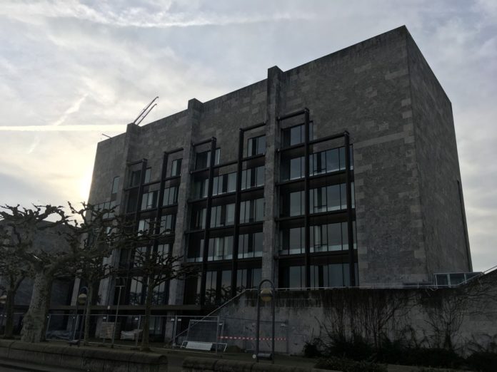 Mainz& exklusiv: SGD Süd stoppt Arbeiten am Mainzer Rathaus: „Gravierende Mängel bei Absicherung“