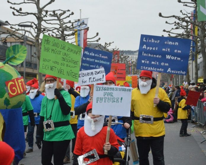 Zwergenaufstand in Mainz: Tausende Sterntaler, Rotkäppchen und Zwerge for Future beim 63. Jugendmaskenzug
