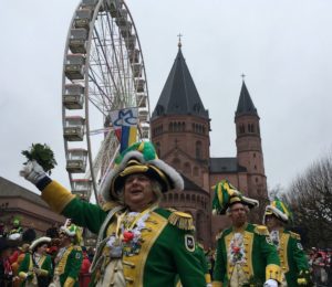 Der Mainzer Rosenmontag kommt immer mehr unter Druck - im Rheinland fordern die Karnevalshochburgen die Absage der gesamten Session 2021. - Foto: gik