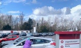 Corona-Ambulanz für Mainz in Mombacher Sporthalle – Erster Toter im Landkreis Mainz-Bingen