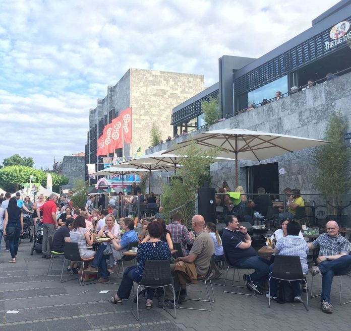 Big Easy in Mainz schließt, Burgerheart kommt: Schon wieder ein Burger? – Mainzer Rheinufer bleibt Gastronomie-arme Zone