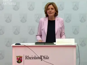 Ministerpräsidentin Malu Dreyer (SPD) verteidigt das Beherberguungsverbot. - Foto: gik