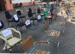 Viele Stühle in der Mainzer Gastronomie werden auch ab Mittwoch noch leer bleiben. - Foto: gik