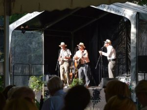 Band beim Rheingau Musik Festival "Fahren Künstler". - Foto: gik
