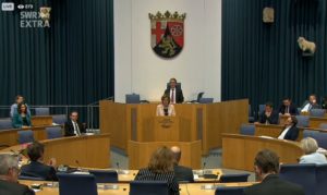 Regierungserklärung von Ministerpräsidentin Malu Dreyer (SPD) am Mittwoch im entzerrten Mainzer Landtag. - Screenshot: gik