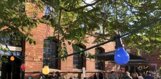 Künstlermarkt goes KUZ: An zwei Wochenenden Handwerkskunst im Hof des Kulturzentrums