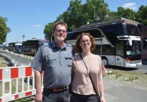 Raffaela Müller und Ralph Friedrichs von Friedrichs Reisen in Kelberg wären jetzt mit ihrem Bus eigentlich am Nordcap. - Foto: gik
