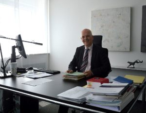Der Datenschutzbeauftragte des Landes Rheinland-Pfalz, Dieter Kugelmann, pocht auf die Freiwilligkeit der Corona-Warn-App. - Foto: gik