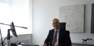 Landesdatenschutzbeauftragter Kugelmann: Corona-Warn-App darf nicht zur Eintrittskarte werden