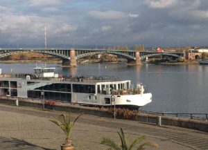 Schiffsreisen und Bustouren sind ab 10. Juni in Rheinland-Pfalz wieder erlaubt. - Foto: gik