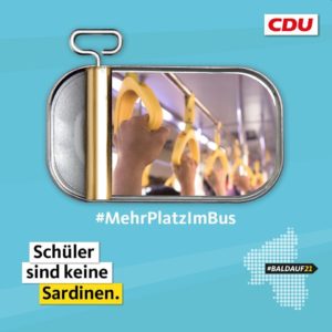 "Kinder sind keine Sardinen" - Plakat der CDU zu überfüllten Schulbussen. - Foto: CDU RLP