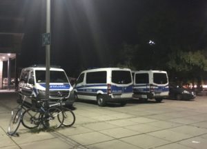 Polizeiaufgebot am Mainzer Winterhafen am Freitagnacht. - Foto: gik