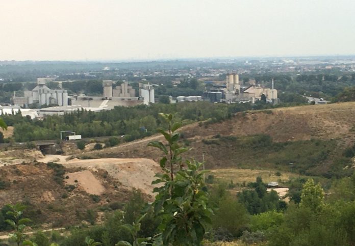 Solarpark im alten Steinbruch bei Mainz-Weisenau? – BI gegen Mülldeponie sieht Win-Win-Situation, Stadt Mainz lehnt ab