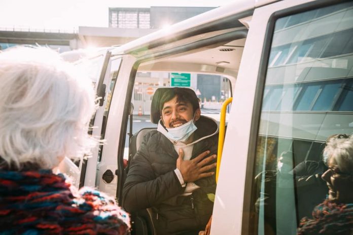 Happy End für Abdulkarim: Syrer in Deutschland – Mainzer Arzt Trabert startet Hilfsaktion für behinderte Flüchtlinge auf Lesbos