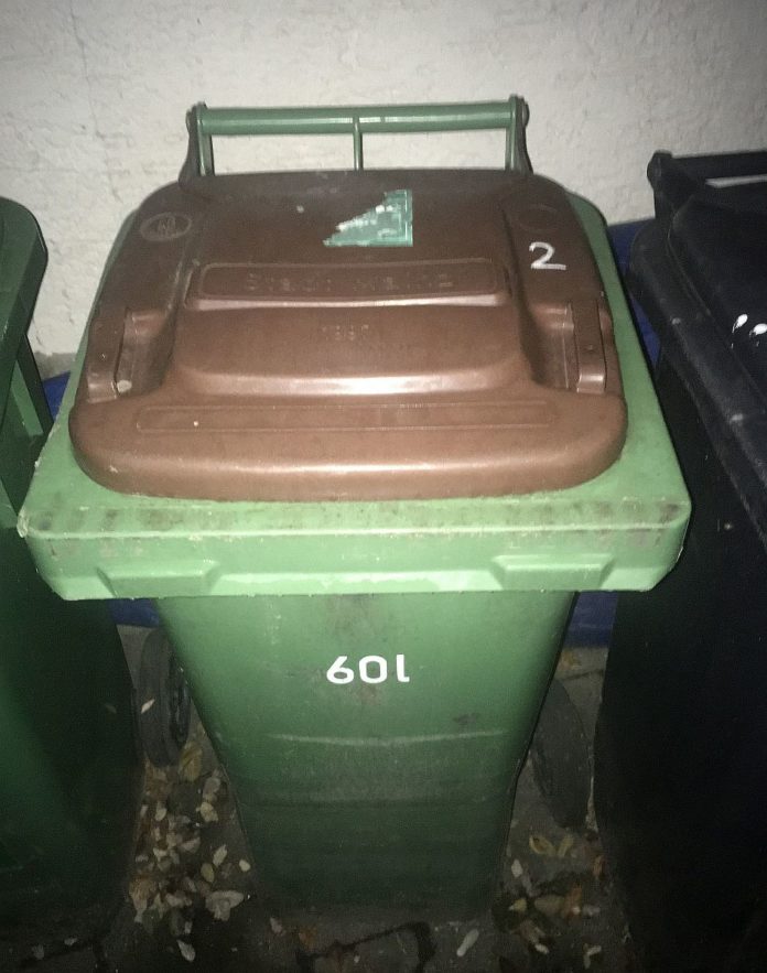 Streik bei der Müllabfuhr im Kreis Mainz-Bingen: Auch in Mainz blieben Abfalltonnen ungeleert stehen