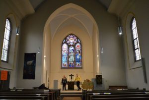 Die Evangelische Kirche in Mainz-Weisenau will mit der Aktion "Kirche für Künstler" Kulturschaffenden in Not helfen. - Foto: gik