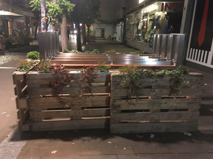 Keine Privatfeiern, Kontakte stark einschränken: Bund-Länder einigen sich bei Corona-Konferenz nur auf Appell