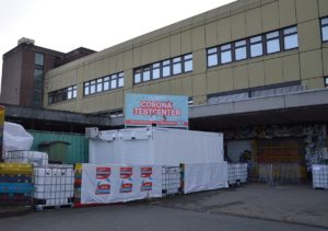 Das CoviMedical-Testcenter am Alten Postlager neben dem Mainzer Hauptbahnhof erfreut sich großer Beliebtheit. - Foto: gik
