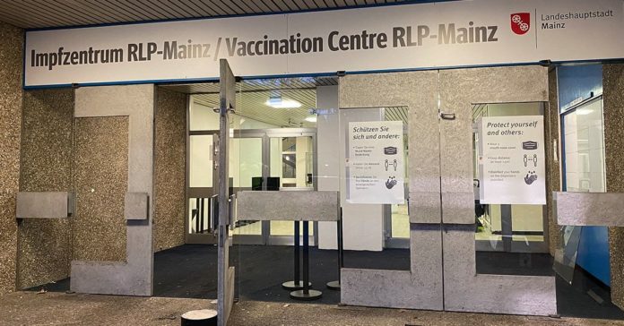 Rheinland-Pfalz schließt Corona-Impfzentren zum Jahresende 2022 – Mobile Teams und Impfbusse weiter unterwegs