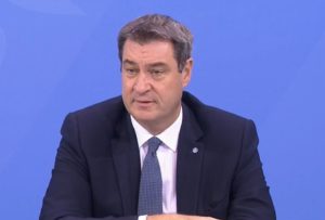 Der bayrische Ministerpräsident Markus Söder (CSU) fordert Konsequenz und ein Ende der verwässernden Debatten ein. - Foto: gik