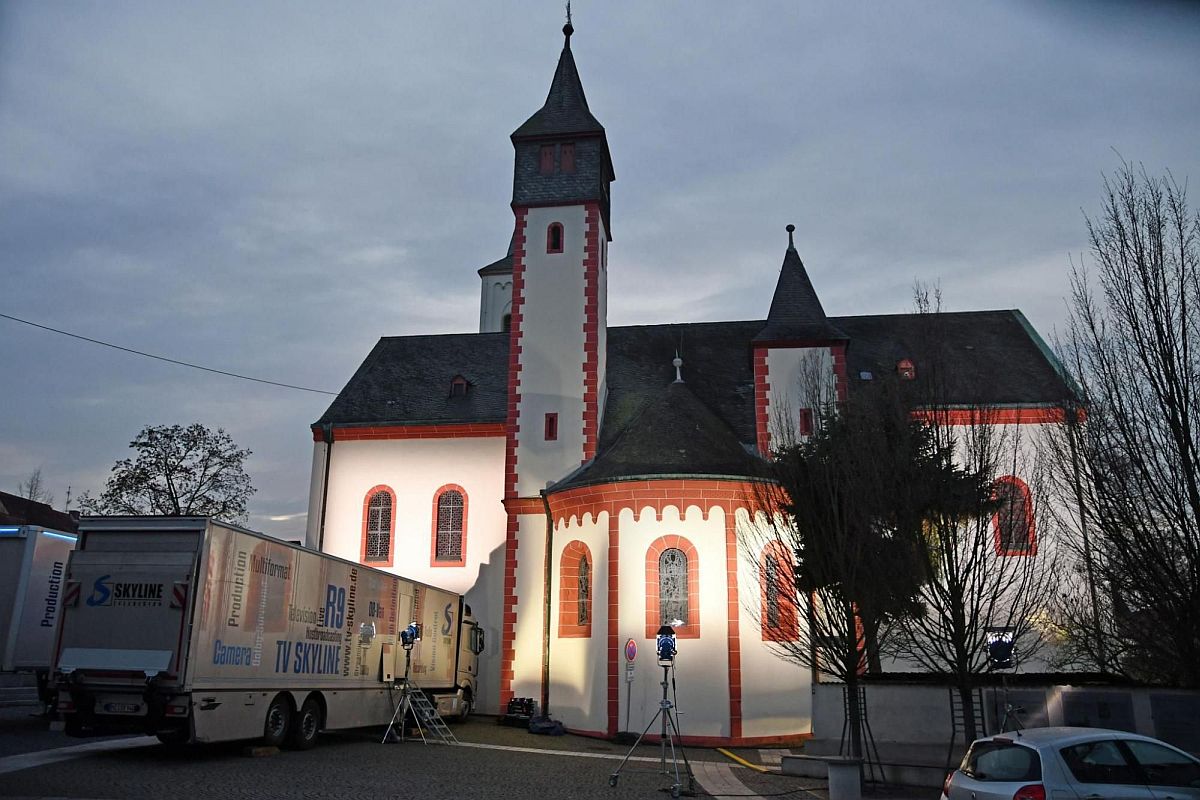 ZDF Fernsehgodi Ingelheim 2020 Kirche von außen kleiner – Foto EKHN