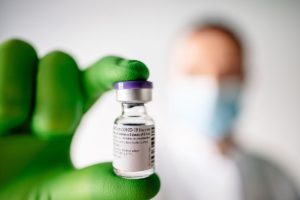 Die dritte Booster-Impfung steht in Rheinland-Pfalz bereits allen Geimpften nach sechs Monaten zu. - Foto: Biontech