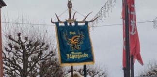 Prost Neujahr: Mainzer Jägergarde eröffnet die Fastnachtskampagne 2021 – Spaziergang statt Neujahrsumzug