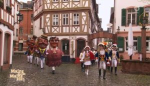 Auftakt und Musikvideos aus der schönen Mainzer Altstadt sorgten für Abwechslung. - Foto: gik