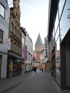 Tristesse statt Einkaufstrubel: Die leere Mainzer Fußgängerzone im Januar-Lockdown. - Foto: gik