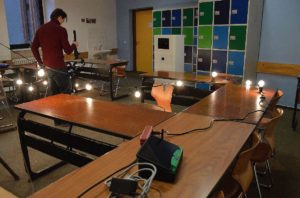 Test mit Luftfiltergeräten in Klassenzimmern im Willigis-Gymnasium in Mainz. - Foto: gik