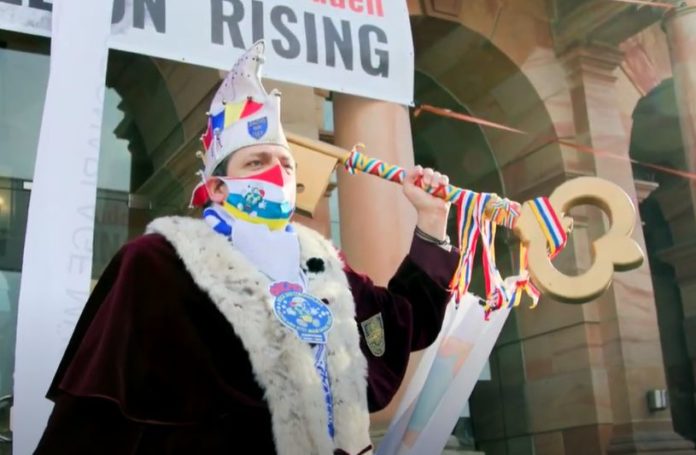 Wiesbadener Rathaus von Narr erobert – Sturm aufs Rathaus komplett Corona-konform erfolgt